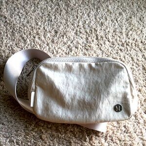 Lululemon belt bag